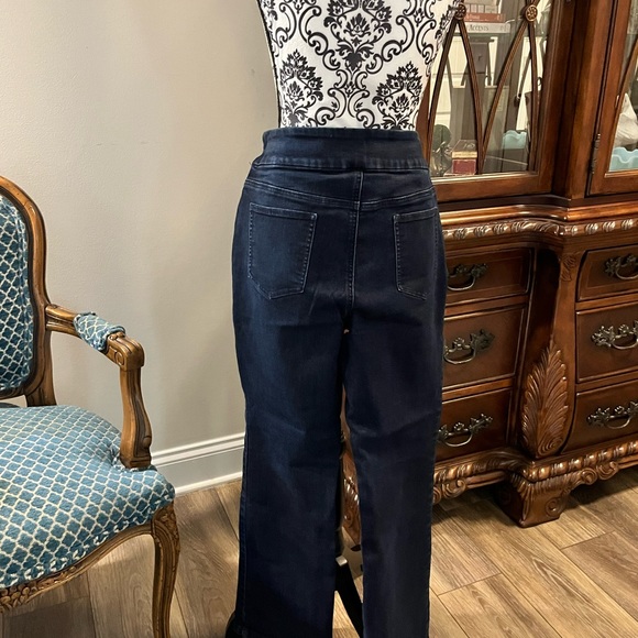 Chico’s 1.5 short (10 short)dark rinse jeans - Picture 2 of 3